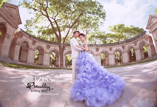 PW245 - **พร้อมส่งชุดผู้หญิงค่ะ** ชุดคู่ถ่ายพรีเวดดิ้ง (prewedding dress) & ชุดแต่งงานแฟนซี (Fancy wedding dress)หญิง "ธีมสีม่วงขาว"