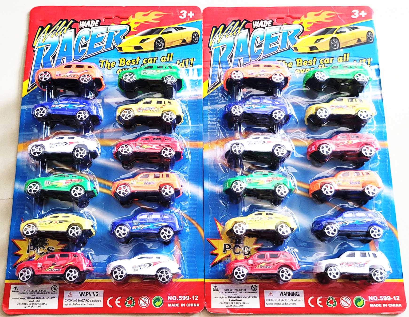 เซ็ทรถแข่งสีสด 10 คัน มีลานแผง 21x36 ซม.(1x3)