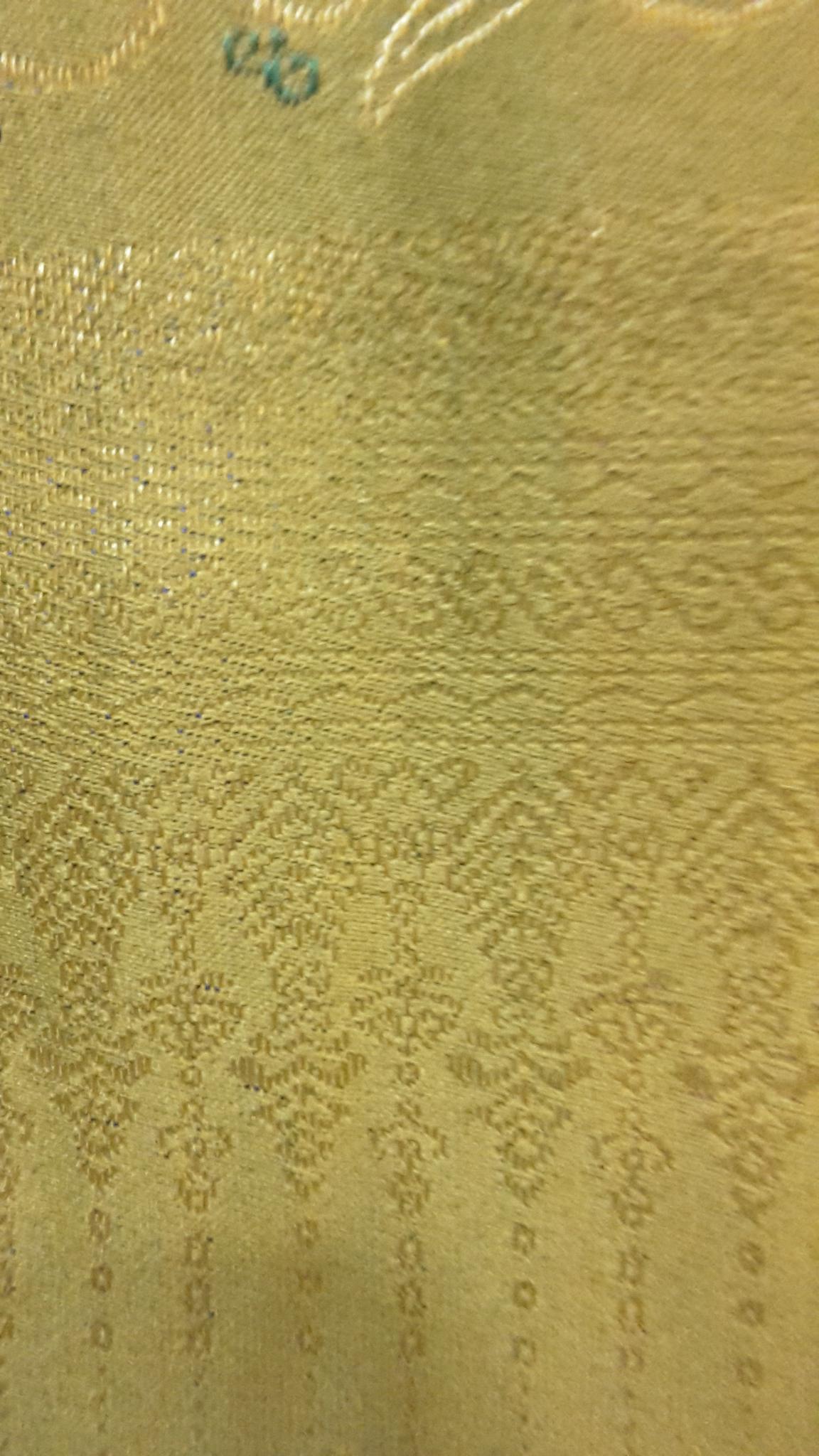 ผ้าถุงตัดสำเร็จผ้าไทยแพรวาทอเครื่อง ลายแพรวากาฬสินธุ์ยกในตัว .ผ้าถุงสำเร็จรูป ผ้าซิ่นตัดสำเร็จแบบเลื่อนตะขอสีเหลือง