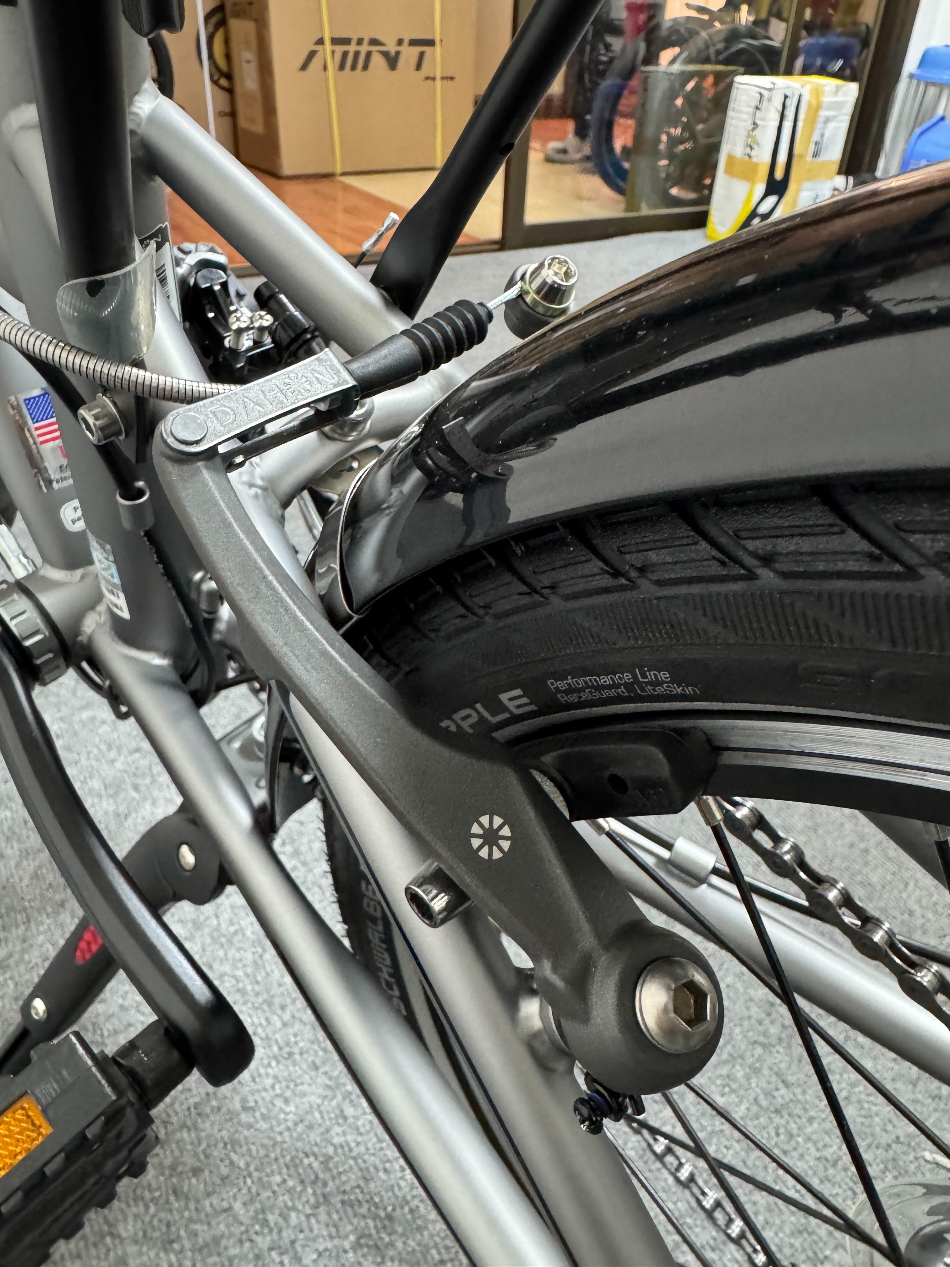 DAHON : Dahon Speed TR ( Touring ) จักรยานพับได้ เฟรมโครโมลี่ สายทัวริ่ง 18 สปีด ล้อ 20"406 พร้อมอุปกรณ์เต็มคัน