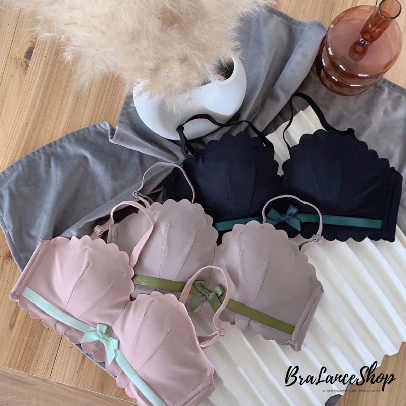 BLS✿950 ชุดชั้นในแฟชั่น งานผ้าลิมเลสไร้ขอบ