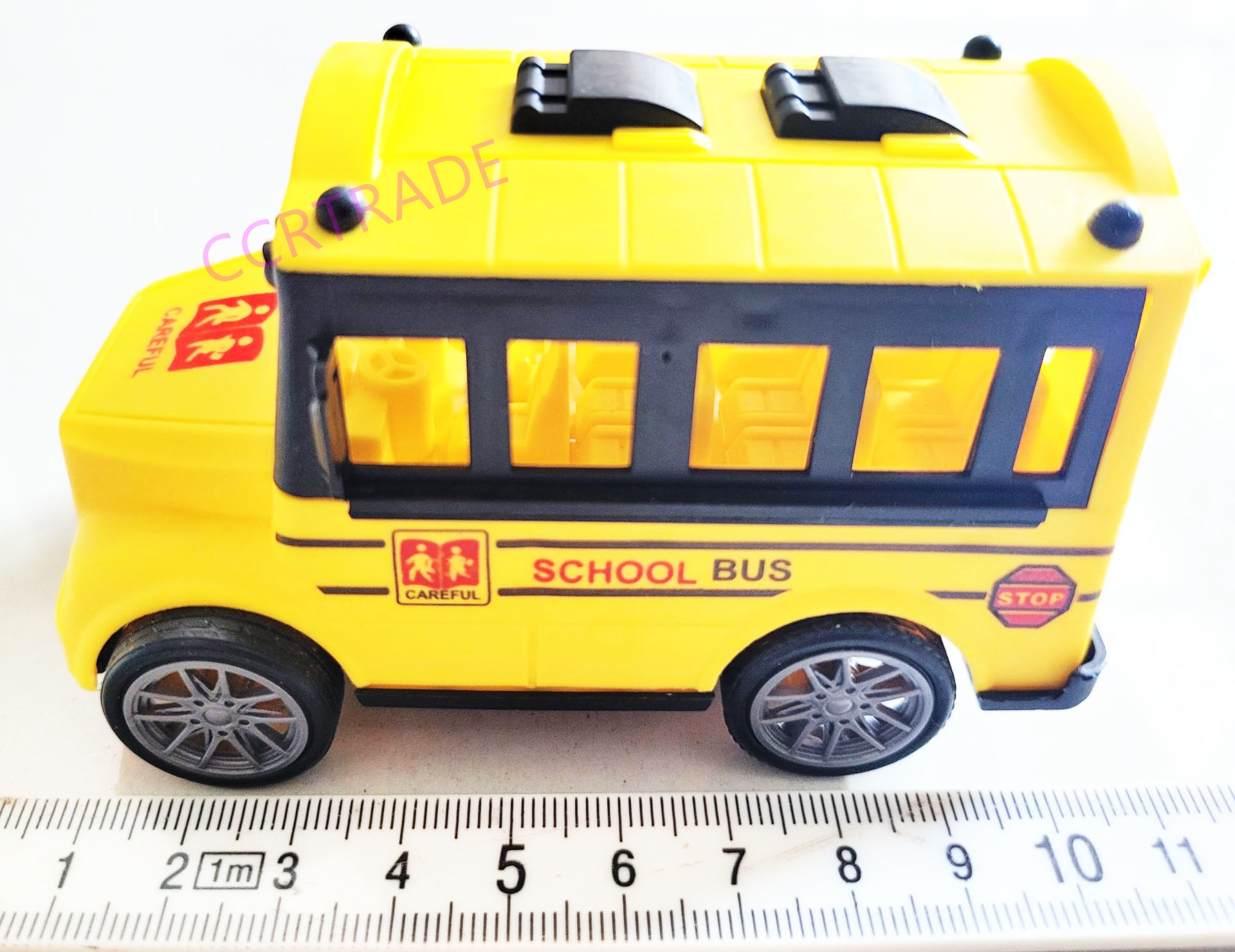 รถโรงเรียนสีสด มีลานกล่อง 6x10 ซม.