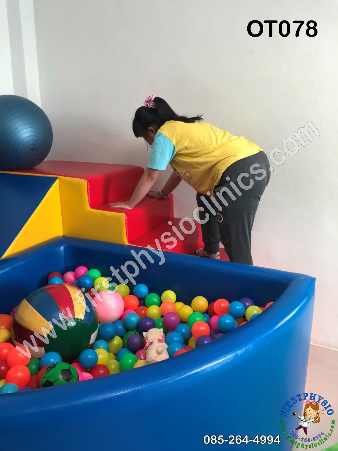 FIRSTPHYSIO/บันไดเข้ามุมของเด็กพร้อมบ่อบอลและสไลด์เดอร์สำหรับฝึกพัฒนาการ