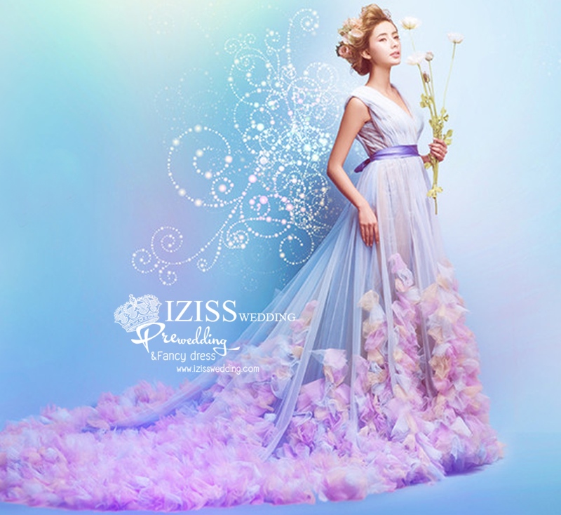 PW422- **พร้อมส่งชุดผู้หญิง**ชุดคู่ถ่ายพรีเวดดิ้ง (prewedding dress) & ชุดแต่งงานแฟนซี (Fancy wedding dress)ชายหญิง "ธีมสีม่วงอมฟ้าเขียว"