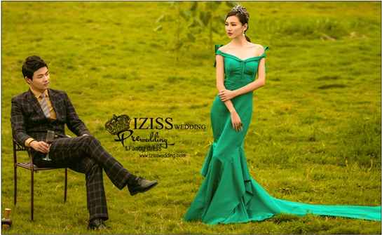 PW349-**พรีออเดอร์เฉพาะชุดผญ.**ชุดคู่ถ่ายพรีเวดดิ้ง (prewedding dress) & ชุดแต่งงานแฟนซี (Fancy wedding dress)ชายหญิง "ธีมสีเขียวเข้ม"