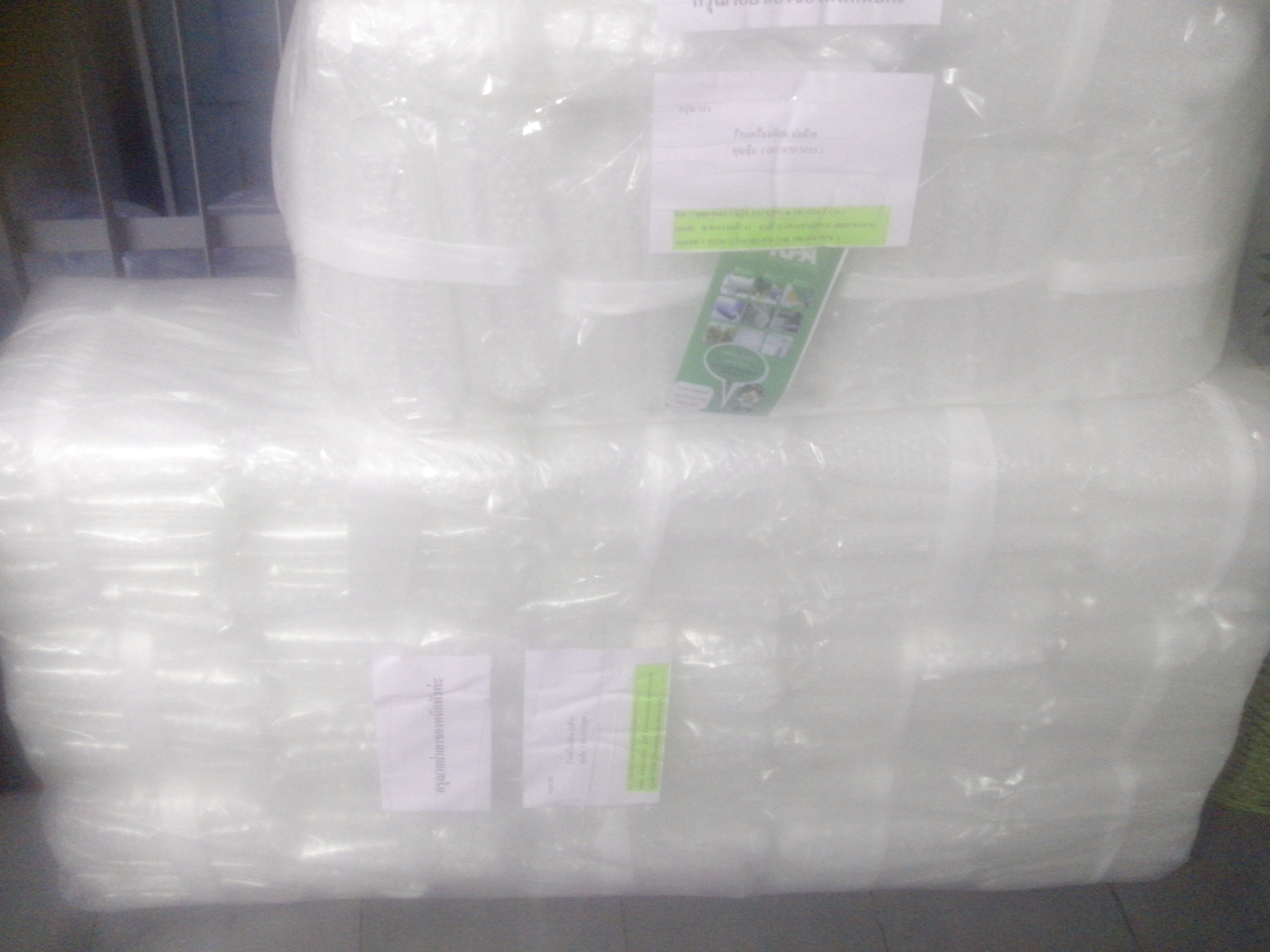 แอร์บับเบิ้ลขนาดต่างๆทั้งแบบแผ่น ซอง ม้วน ส่งให้ร้านขายเครื่องเขียนเพื่อขายหน้าร้าน สามารถสั่งทำขนาดและปริมาณตามต้องการ