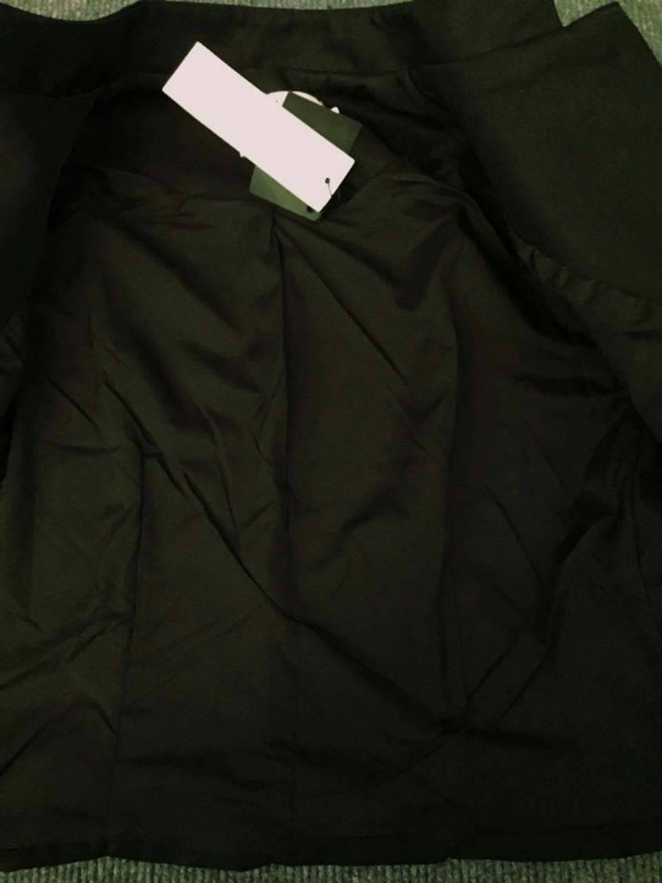 ชุดไทยจิตรลดาสีดำ เสื้อไทยจิตรลดาสีดำ ชุดไทยจิตลดา เสื้อในงานพิธีการ เสื้อคอพระราชทาน เสื้อไทยจิตรลดาสีดำ