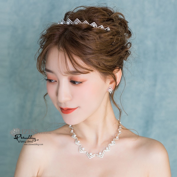 AC030 **พรีออเดอร์**ชุดเทียร่า มงกุฎเพชร ต่างหูและสร้อยคอ ชุดเครื่องประดับเจ้าสาวสวยหรูดุจเจ้าหญิง