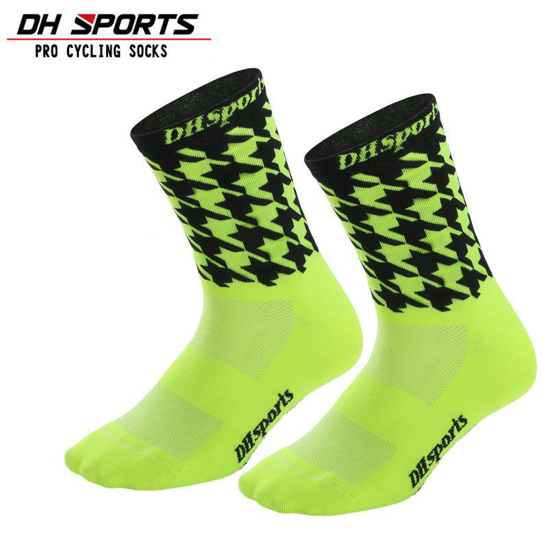 ถุงเท้าจักรยาน ถุงเท้ากีฬาออกกำลังกาย วิ่ง DH SPORT รุ่น DH15 สำหรับเท้าไซต์39-46