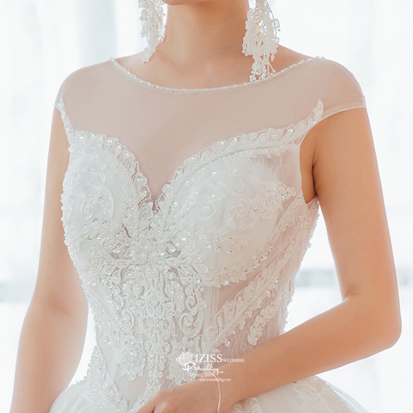 BR352 **พรีออเดอร์**ชุดแต่งงาน&ชุดเจ้าสาวแบบยาวอลังการ สีขาวเกรดพรีเมี่ยม หรูหราน่ารัก สวยโดดเด่นไม่ซ้ำใคร