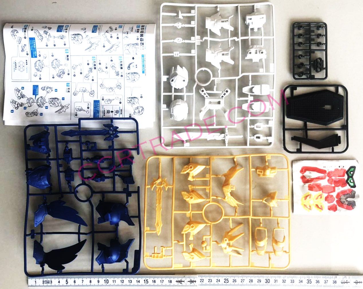 หุ่นกันดั้มตัวต่อกล่องเงาจัมโบ้ 20.5x15 ซม.