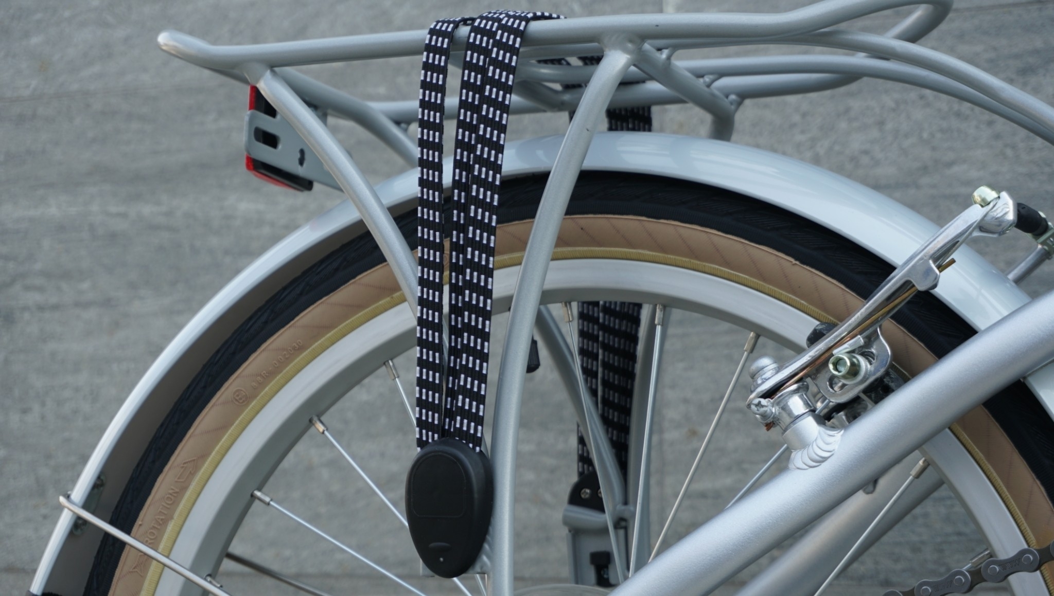 Fika Frappe จักรยานพับได้ เฟรมอลูมิเนียม ล้อ 20" 7 สปีด พร้อมตะแกรง บังโคลน