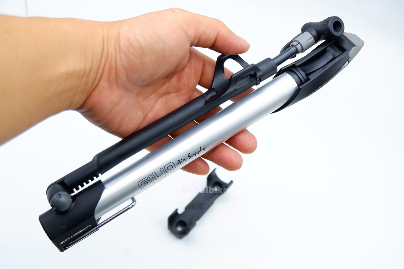 สูบจักรยานแบบพกพา GIYO GM-07 สูบได้ถึง 140PSI