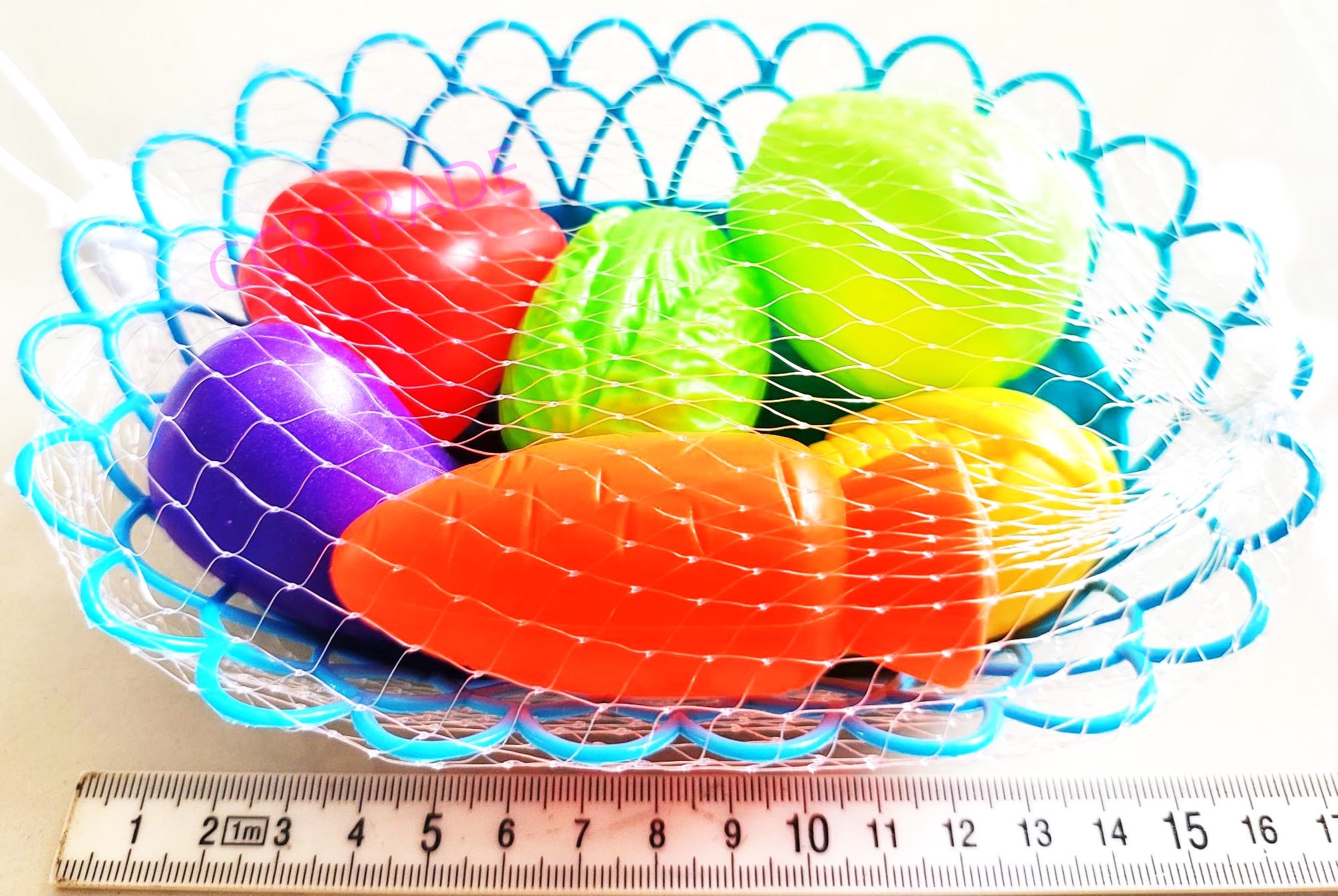 ผักผลไม้ 6 ชิ้นตะกร้าสีหวาน 18 ซม.