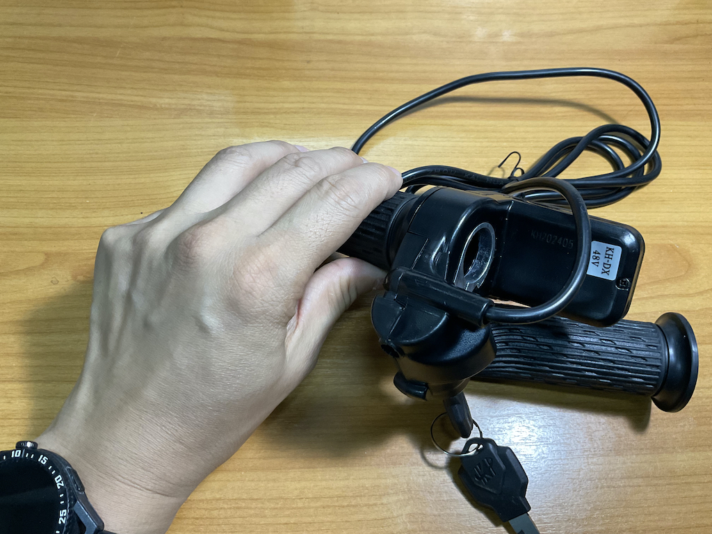 คันเร่งจักรยานไฟฟ้า ดิจิตอล 24v 36v 48v 60v 72v แสดง แบต เกียร์ ระยะทาง มีวิดีโอให้ดูนะครับ