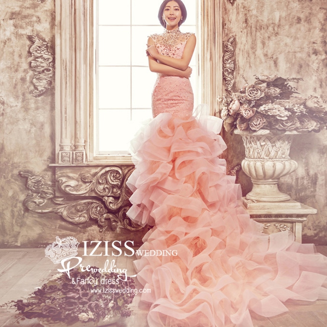 PW239 - **พร้อมส่งทั้งเซ็ท** ชุดคู่ถ่ายพรีเวดดิ้ง (prewedding dress) & ชุดแต่งงานแฟนซี (Fancy wedding dress)ชายหญิง "ธีมสีส้ม-ดำ"