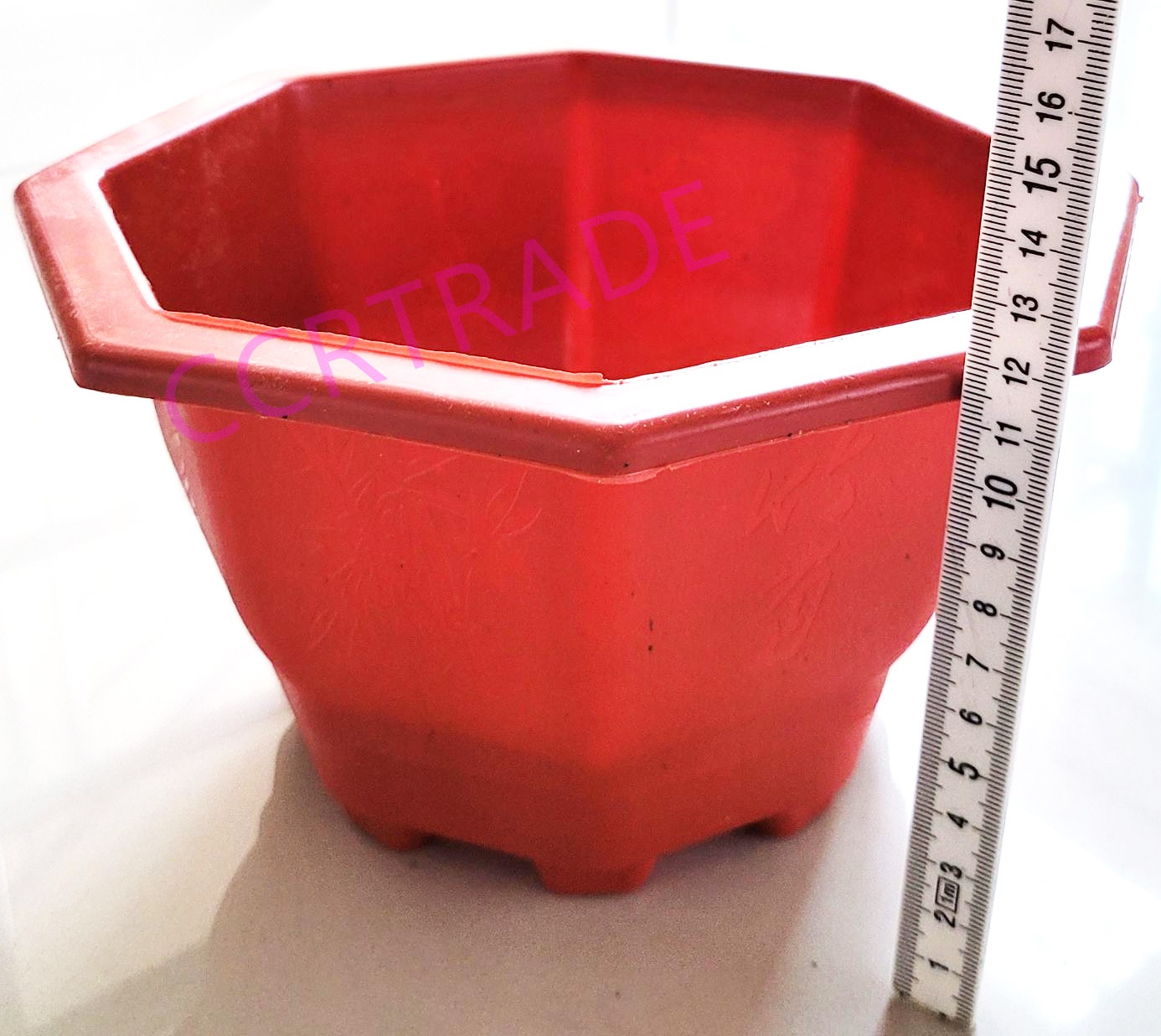 กระถางต้นไม้ มีรู (หกเหลี่ยม) 12x20.5 ซม.