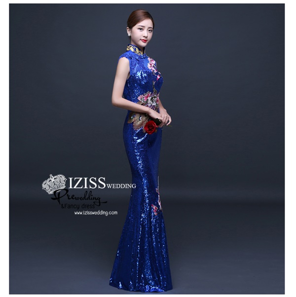 PW494 - **พรีออเดอร์** ชุดกี่เพ้าสีน้ำเงินเลื่อม ชุดคู่ถ่ายพรีเวดดิ้ง (prewedding dress) & ชุดแต่งงานแฟนซี (Fancy wedding dress)ชายหญิง "ธีมสีน้ำเงิน"