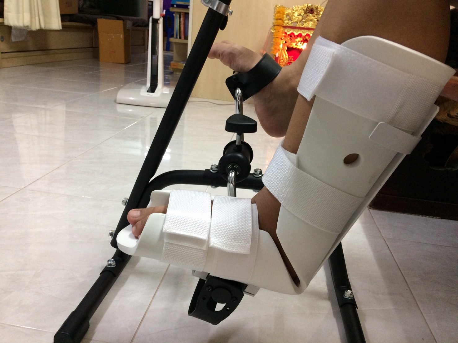 ที่ล็อคเท้าจักรยาน