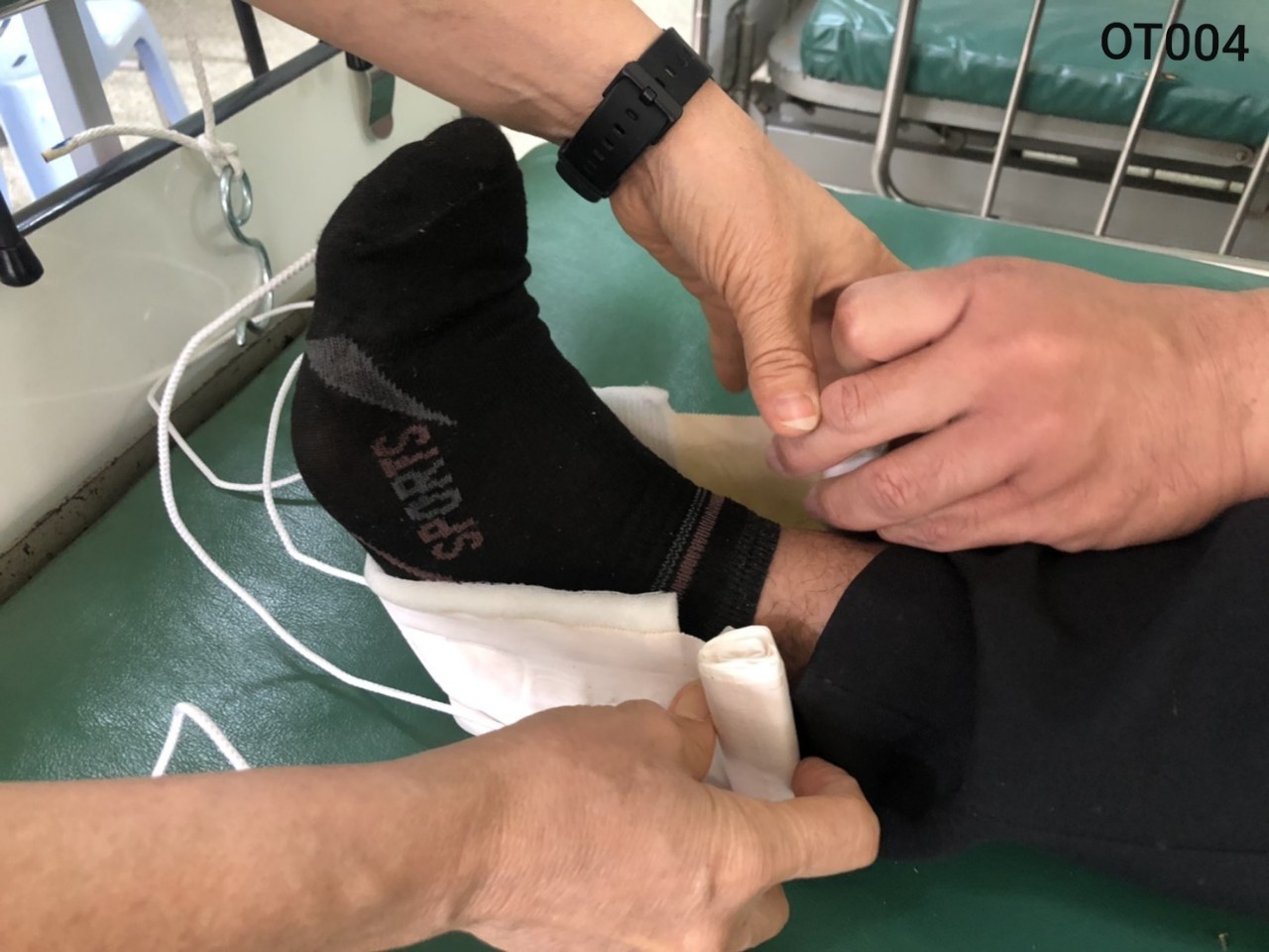 รอกปลายเตียง/รอกดึงหลังปลายเตียง/รอกแขวนขอบเตียง/รอกถ่วงน้ำหนักปลายเตียง/ Pulley Bed/รอกถ่วงน้ำหนักคอ/รอกถ่วงน้ำหนักหลัง