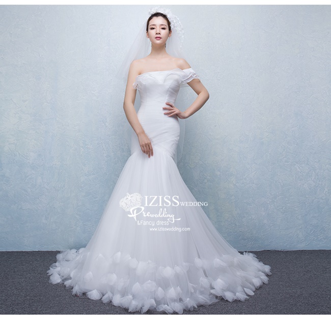 BR142 **พรีออเดอร์**ชุดแต่งงาน&ชุดเจ้าสาวแบบยาวสีขาวเกรดพรีเมี่ยม เปิดไหล่ มีแขน หรูหราน่ารัก สวยโดดเด่นไม่ซ้ำใคร