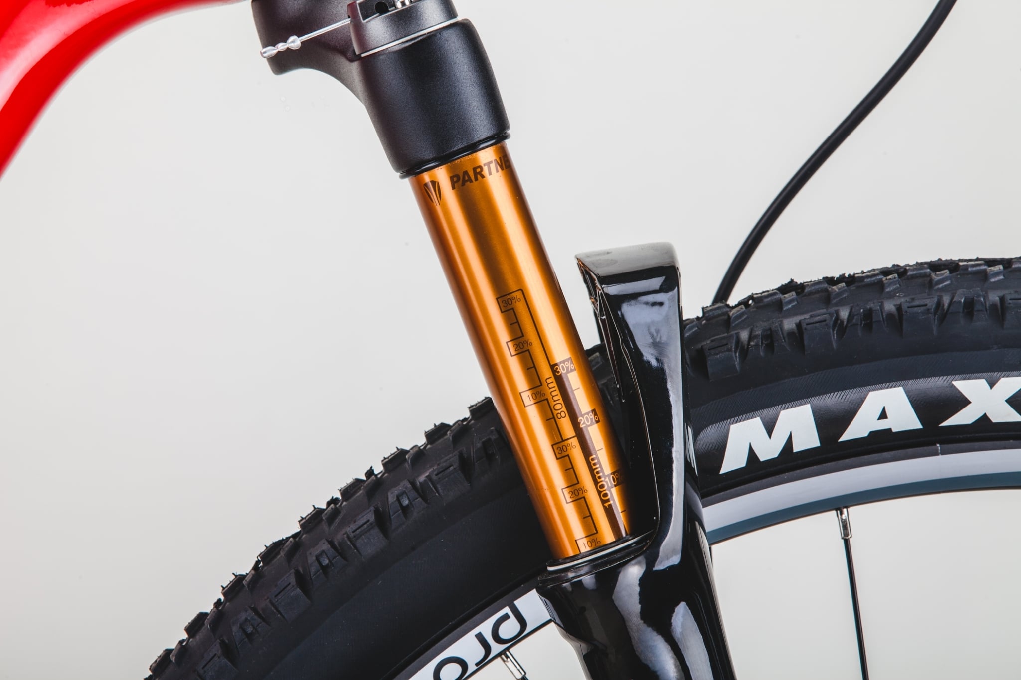 TrinX : V1000 Pro 2022 เสือภูเขา 29" เฟรมคาร์บอน เกียร์ Shimano SLX 12 สปีด แกนสอด ดิสเบรคน้ำมัน Shimano