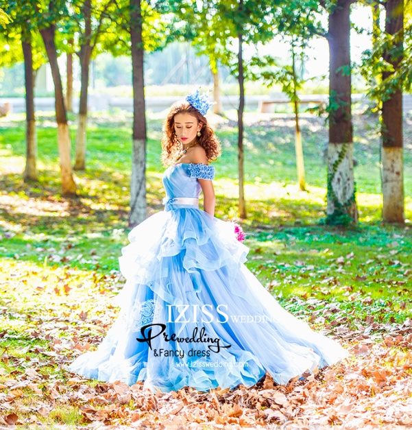 PW270 **พรีออเดอร์** ชุดคู่ถ่ายพรีเวดดิ้ง (prewedding dress) & ชุดแต่งงานแฟนซี (Fancy wedding dress)ชายหญิง "ธีมสีฟ้าน้ำเงิน"