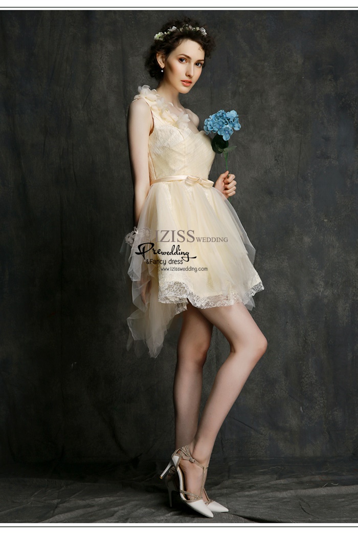 ฺBM0111 - พรีออเดอร์ ชุดเพื่อนเจ้าสาวราตรีสั้นสีครีม น่ารักมากๆค่ะ