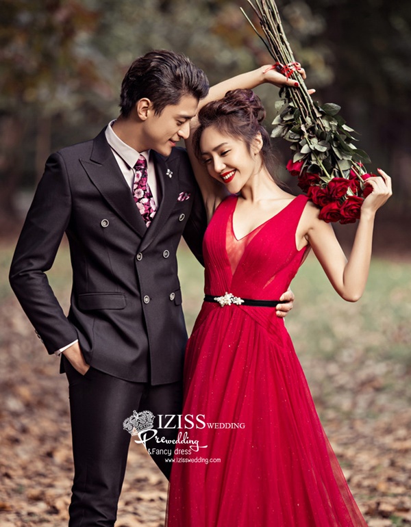 ST009- **พรีออเดอร์**สูทผู้ชายสีดำแขนยาว พร้อมกางเกง ชุดสูทเจ้าบ่าว สูทแฟนซี ถ่ายพรีเวดดิ้ง & ชุดแต่งงานแฟนซี (Fancy wedding dress) สูทผู้ชายสีดำ