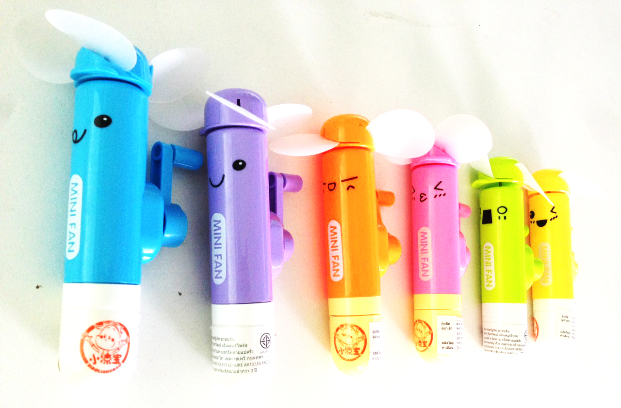 ปากกาพัดลมมือหมุน มีกลิ่นหอม 14 ซม. (18 แท่ง)