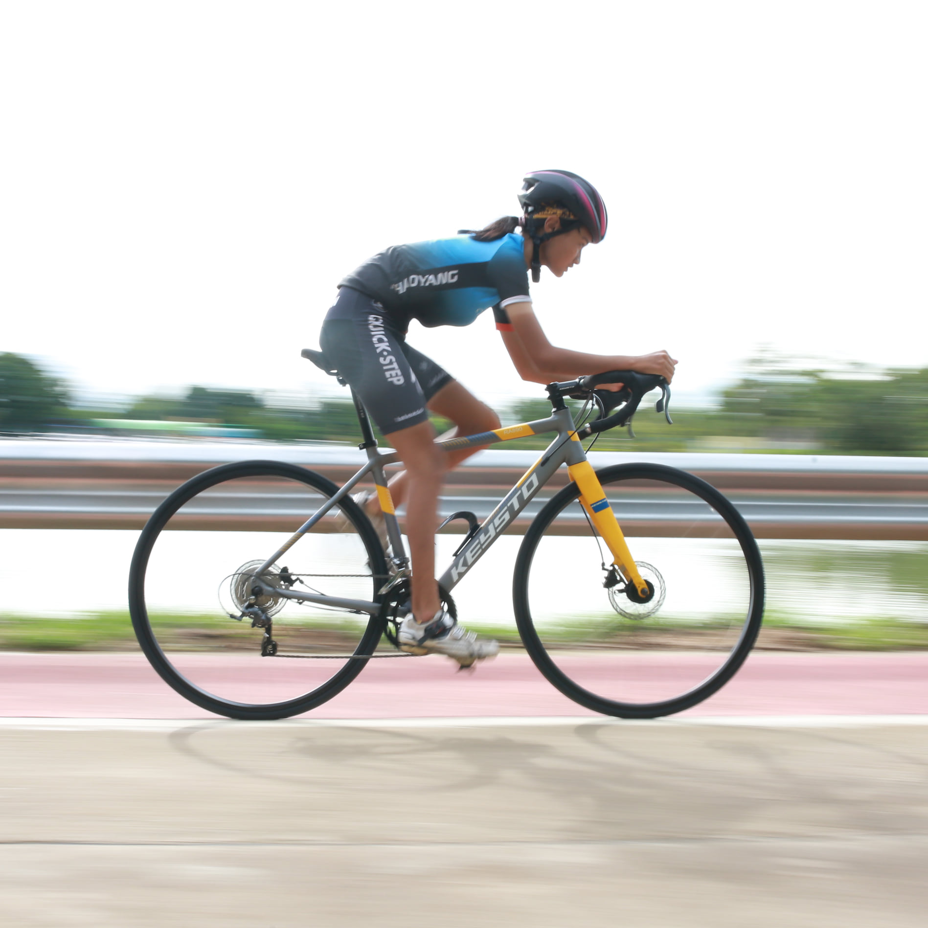 KEYSTO RA890 เสือหมอบดิสเบรก เฟรมอลูมิเนียมซ่อนสายลบรอยเชื่อม 18 สปีด