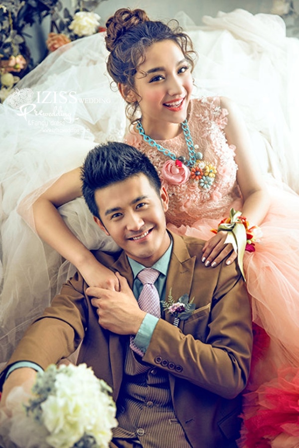 PW392- **พร้อมส่งชุดผู้หญิง'**ชุดคู่ถ่ายพรีเวดดิ้ง (prewedding dress) & ชุดแต่งงานแฟนซี (Fancy wedding dress)ชายหญิง "ธีมสีชมพู"