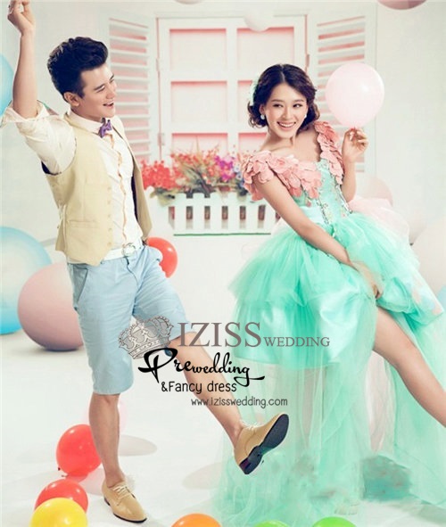 PW117 - Pre order ชุดคู่ถ่ายพรีเวดดิ้ง (prewedding dress) & ชุดแต่งงานแฟนซี (Fancy wedding dress)ชายหญิง "ธีมสีเขียว-ครีมน้ำตาล"