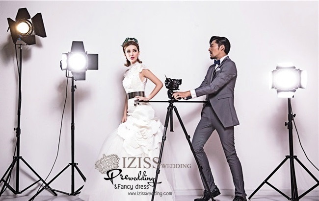 PW233 - Pre order ชุดคู่ถ่ายพรีเวดดิ้ง (prewedding dress) & ชุดแต่งงานแฟนซี (Fancy wedding dress)ชายหญิง "ธีมสีขาว-เทา"