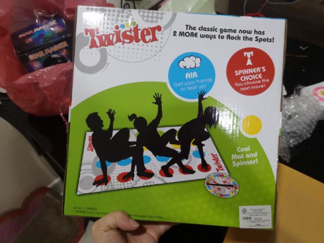 เกมส์ทวิสเตอร์ twister game