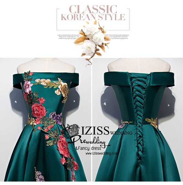 PW541 - **พรีออเดอร์ค่ะ พรีออเดอร์มี 5 สีทั้งสั้น+ยาวค่ะ สีแดง แดงไวน์ เขียว น้ำเงินและม่วงค่ะ** ชุดกี่เพ้าสั้นสีแดง ชุดยกน้ำชา ชุดคู่ถ่ายพรีเวดดิ้ง (prewedding dress) & ชุดแต่งงานแฟนซี (Fancy wedding dress)ชายหญิง "ธีมสีแดง"