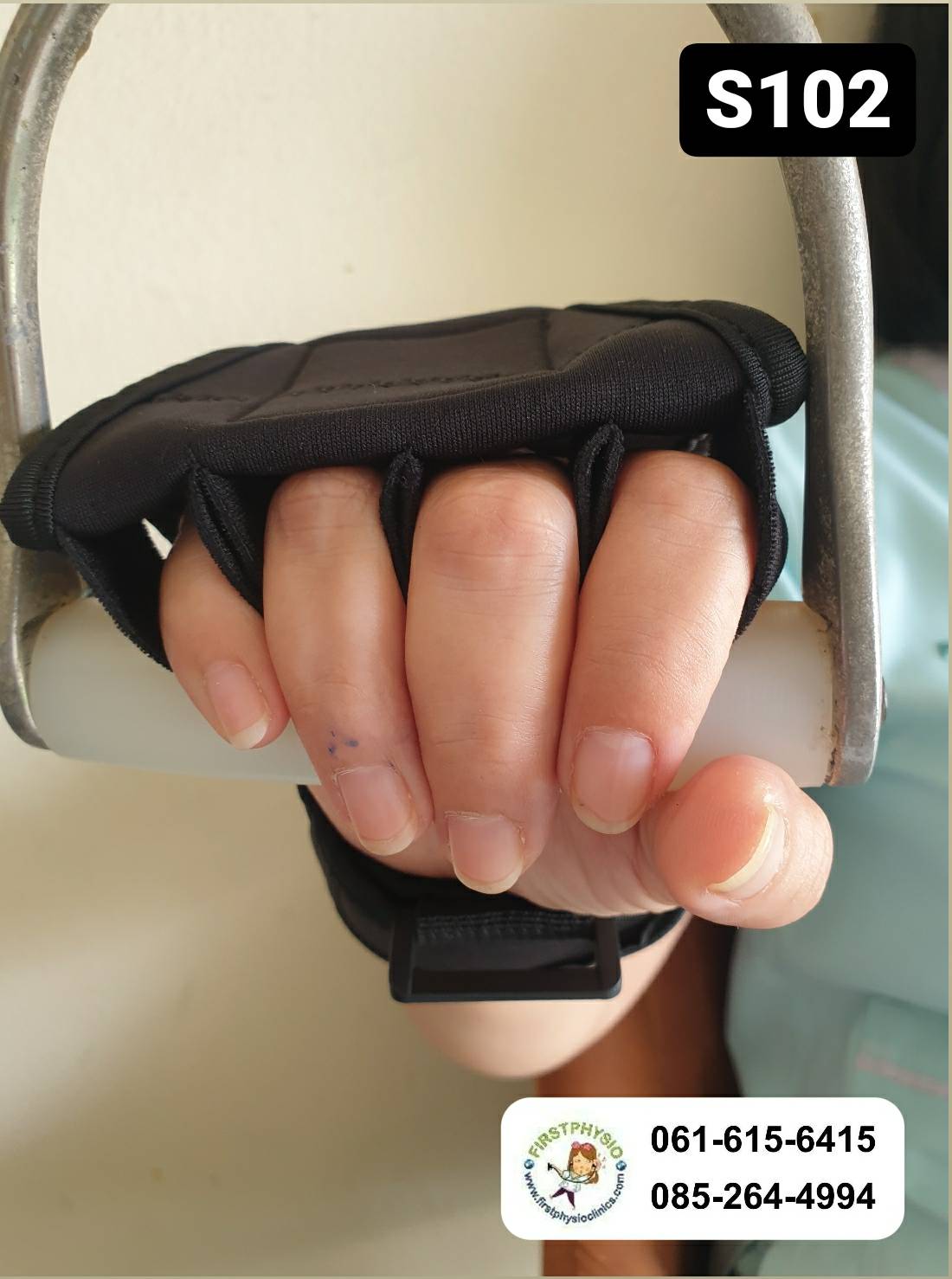 FIRSTPHYSIO/ถุงมือดึงรอก / glove pulley /ถุงมือปั่นจักรยานกายภาพ / S102