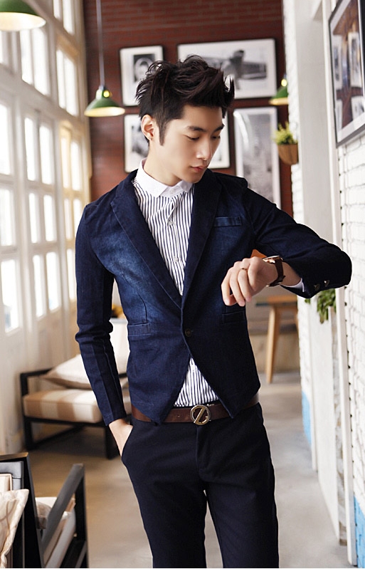 เสื้อสูทแฟชั่น พร้อมส่ง สูทยีส์ สีน้ำเงิน สไตล์เท่ห์ แขนยาว แต่งกระดุมหลังปลายแขน