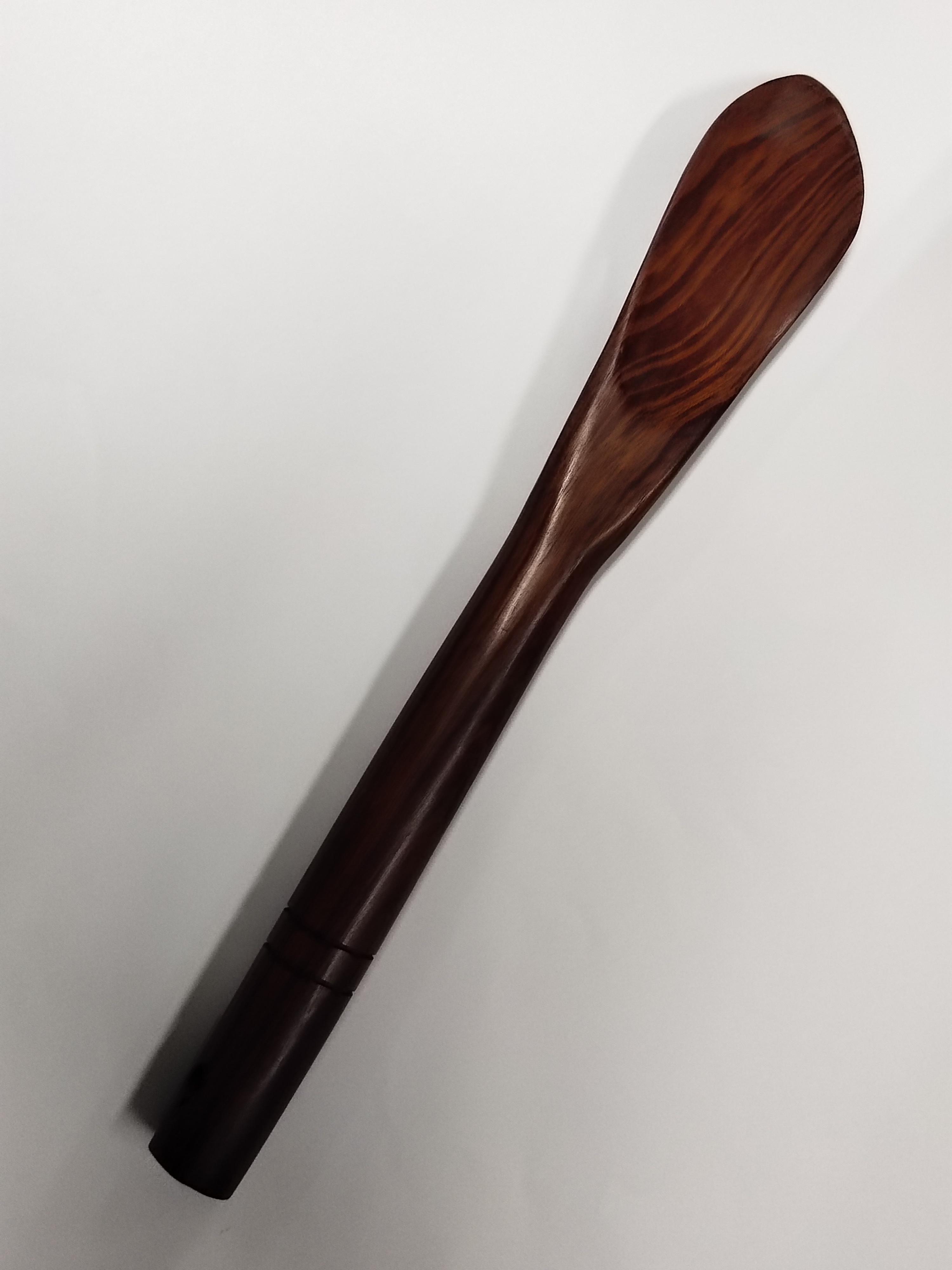 ช้อนรองเท้าไม้เนื้อแข็งอย่างดี