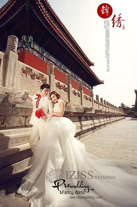 PW187 - Pre order ชุดคู่ถ่ายพรีเวดดิ้ง (prewedding dress) & ชุดแต่งงานแฟนซี (Fancy wedding dress)ชายหญิง "ธีมสีขาว-แดง"