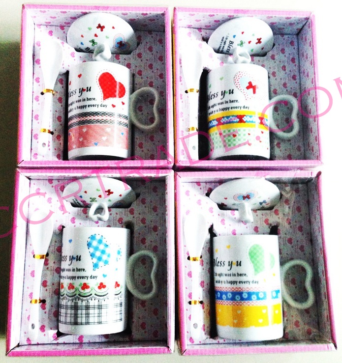 ชุดแก้วกระเบื้องทรงสูง+ช้อน มีฝาปิดกล่อง 17.5 ซม.(1x3)