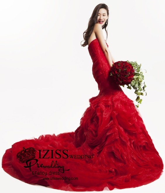 PW254 **พร้อมส่งค่ะ** ชุดคู่ถ่ายพรีเวดดิ้ง (prewedding dress) & ชุดแต่งงานแฟนซี (Fancy wedding dress)หญิง "ธีมสีแดง"