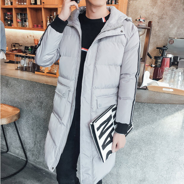 พร้อมส่ง เสื้อโค้ทผู้ชาย โค้ทยาว สีเทา มีฮู้ด แต่งขลิบสีขาว คอปก แขนยาว มีกระเป๋าข้าง มีซับใน ใส่กันหนาว