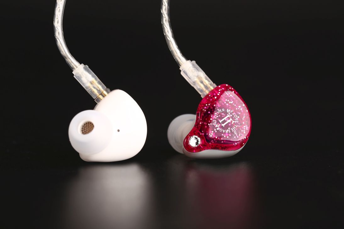 ขายหูฟัง TFZ Mylove II หูฟังอินเอียร์มอนิเตอร์ ถอดสายได้ 2pin ลาย Limited