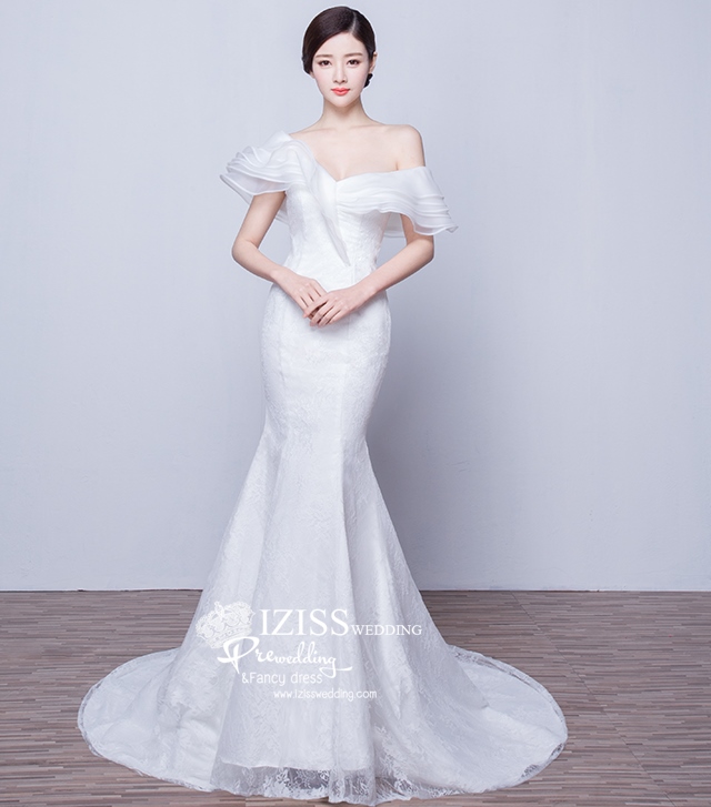 BR153 **พรีออเดอร์**ชุดแต่งงาน&ชุดเจ้าสาวแบบยาวสีขาวเกรดพรีเมี่ยม เปิดไหล่ มีแขน หรูหราน่ารัก สวยโดดเด่นไม่ซ้ำใคร