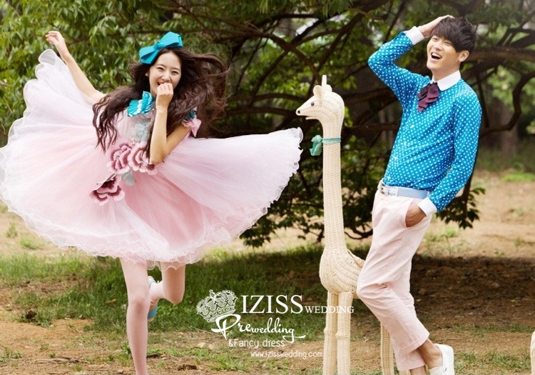 PW097 - Pre order ชุดคู่ถ่ายพรีเวดดิ้ง (prewedding dress) & ชุดแต่งงานแฟนซี (Fancy wedding dress)ชายหญิง "ธีมสีชมพู-ฟ้า"