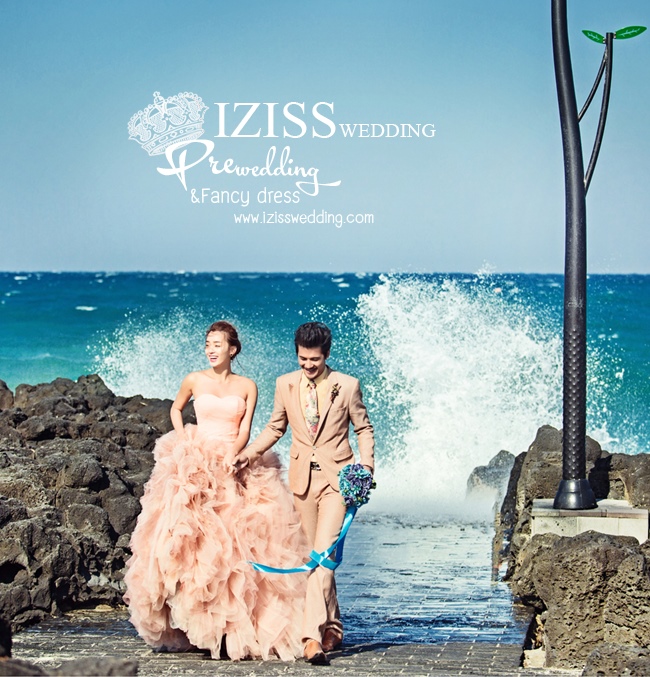 PW294-**พรีออเดอร์**ชุดคู่ถ่ายพรีเวดดิ้ง (prewedding dress) & ชุดแต่งงานแฟนซี (Fancy wedding dress)ชายหญิง "ธีมสีส้ม"