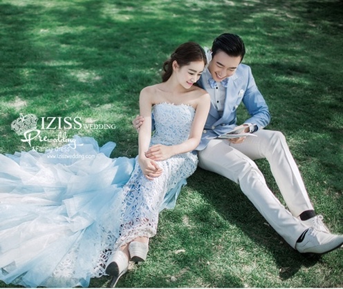 PW382 - **พรีออเดอร์**ชุดคู่ถ่ายพรีเวดดิ้ง (prewedding dress) & ชุดแต่งงานแฟนซี (Fancy wedding dress)ชายหญิง "ธีมสีฟ้า"