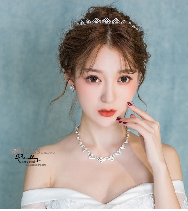 AC030 **พรีออเดอร์**ชุดเทียร่า มงกุฎเพชร ต่างหูและสร้อยคอ ชุดเครื่องประดับเจ้าสาวสวยหรูดุจเจ้าหญิง
