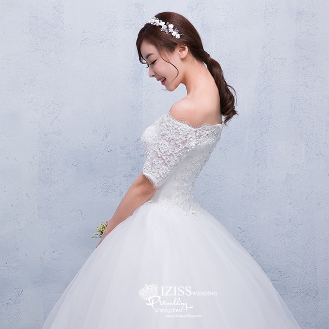 BR231 **พรีออเดอร์**ชุดแต่งงาน&ชุดเจ้าสาวแบบหางปลายาวสีขาวเกรดพรีเมี่ยม เปิดไหล่ มีแขน หรูหราน่ารัก สวยโดดเด่นไม่ซ้ำใคร